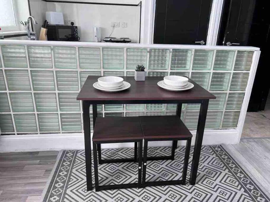 Studio Apartment In London Luaran gambar